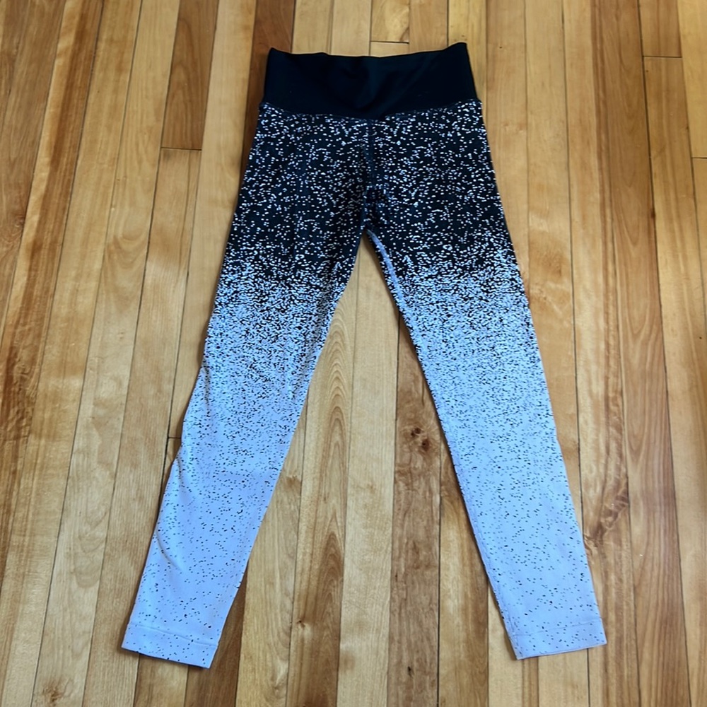 Athleta Flurry Ombre Tight Leggings  Black White Pants | XS